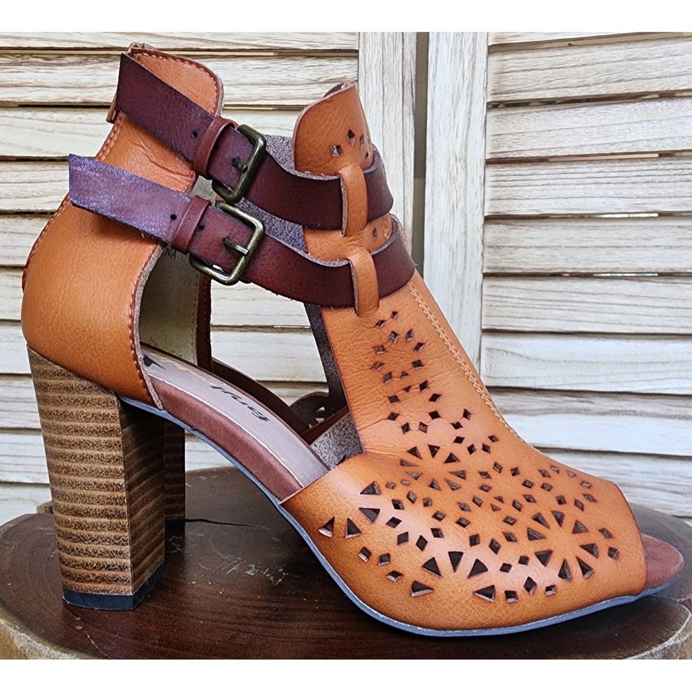 Farylrobin Sz 7.5 Tan Leather Laser Cut Block Heel Gladiator Sandal Booties Boho